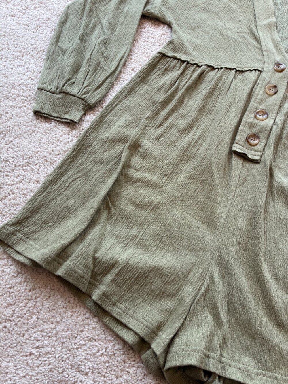 NWOT Pink Lily Green Long-Sleeve V-Neck Romper Jumpsuit - Picture 3 of 9